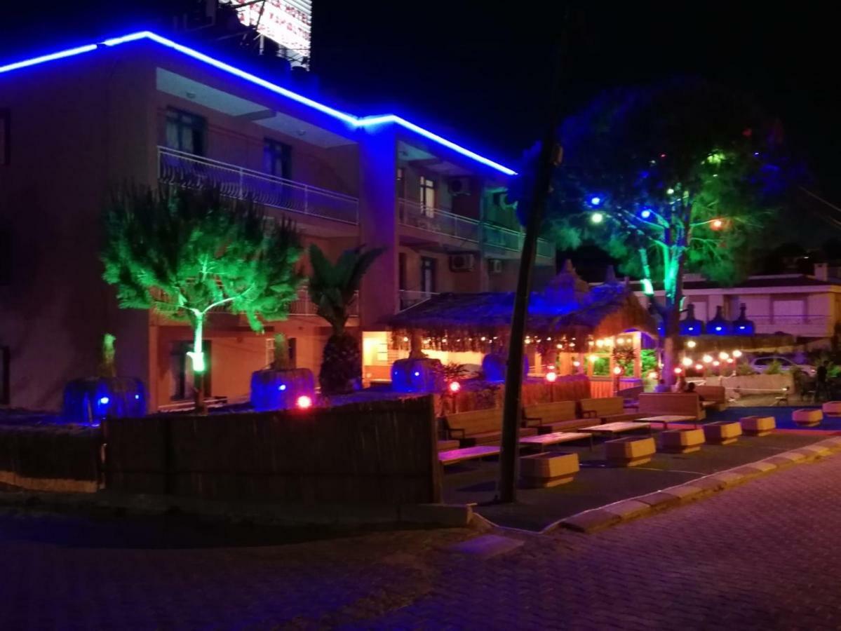 Grand Yayla Hotel Çeşme Exterior foto